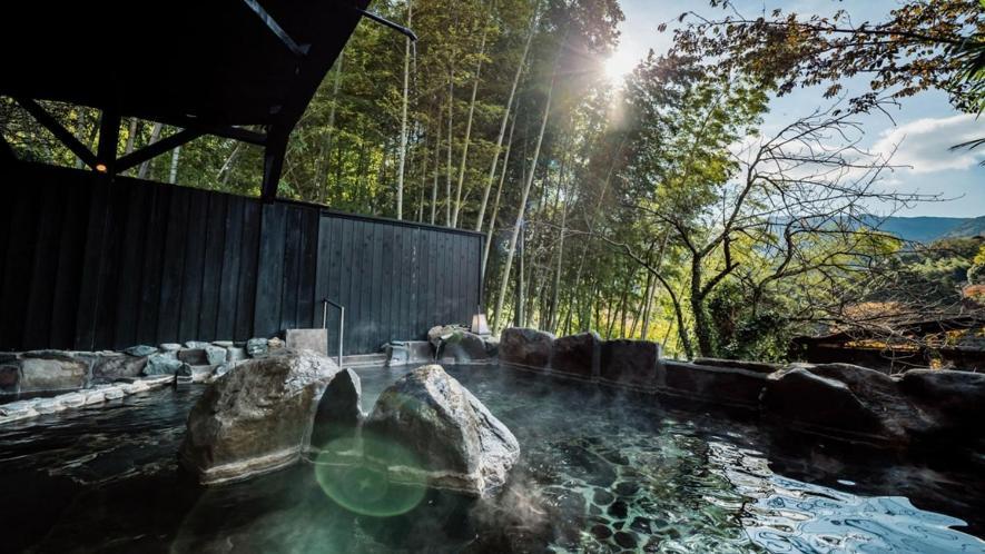 源泉掛け流しの宿albergo湯楽 Юґавара Екстер'єр фото