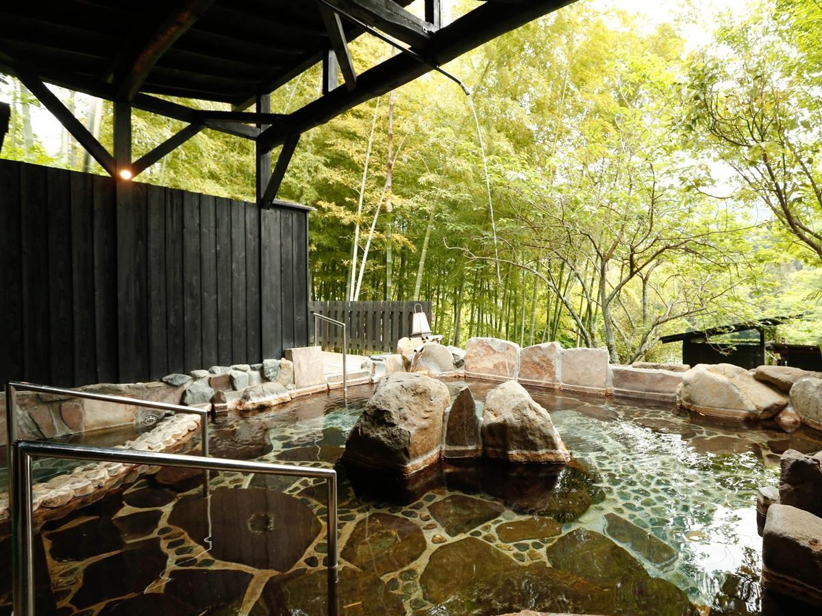 源泉掛け流しの宿albergo湯楽 Юґавара Екстер'єр фото